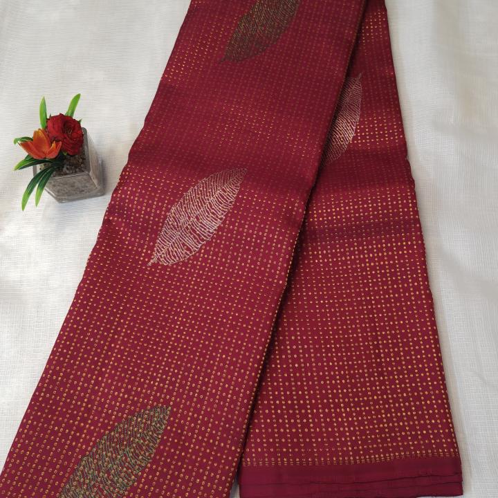 Kanchipuram Deep pink Silk Saree with Modern Leaf Motifs and Fine Zari Grid